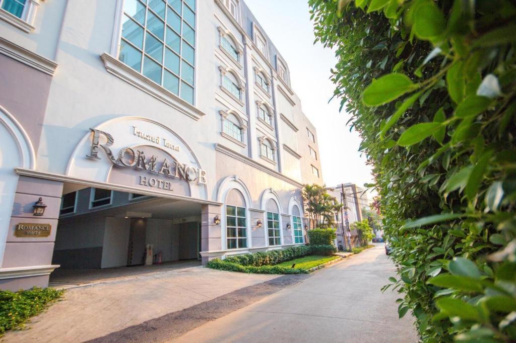 Romance Hotel Srinakarin Бангкок Экстерьер фото